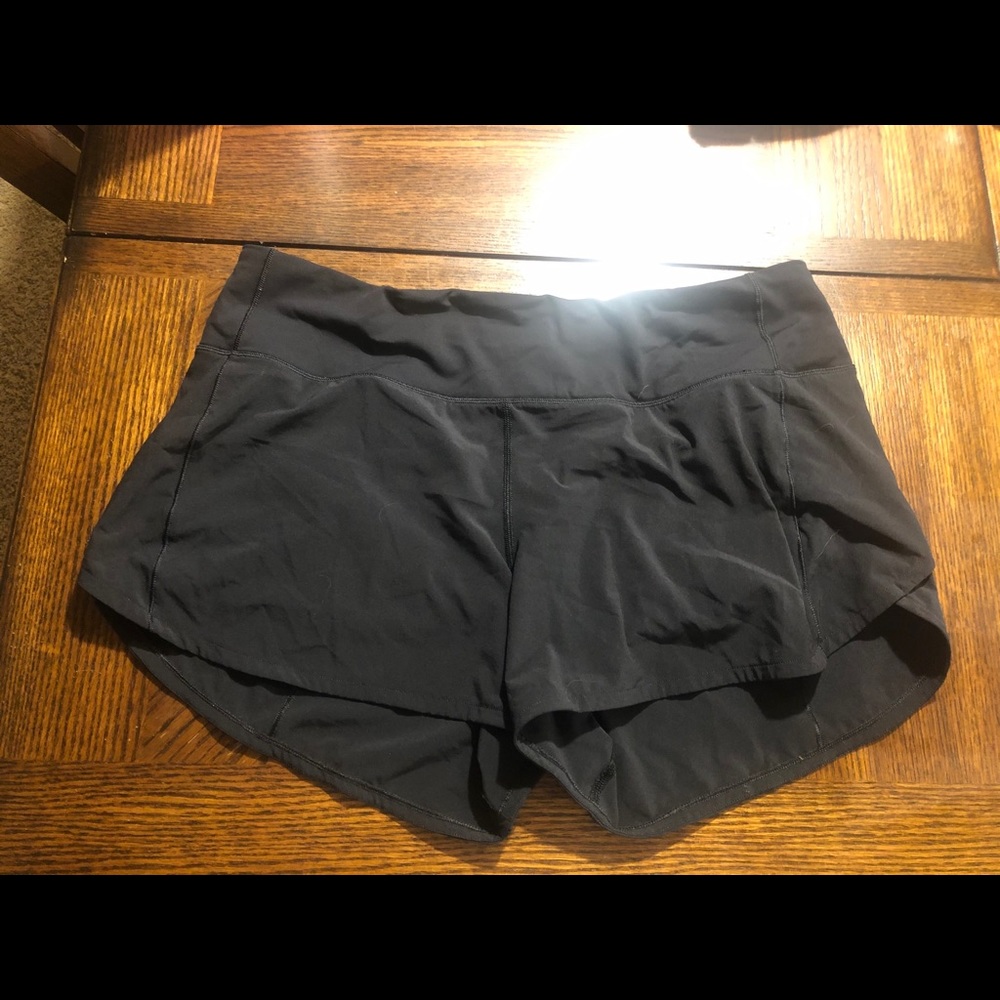 Lululemon Black Speed up short long 4”